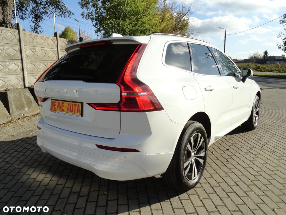 Volvo XC 60 B4 D AWD Geartronic Momentum Pro - 8