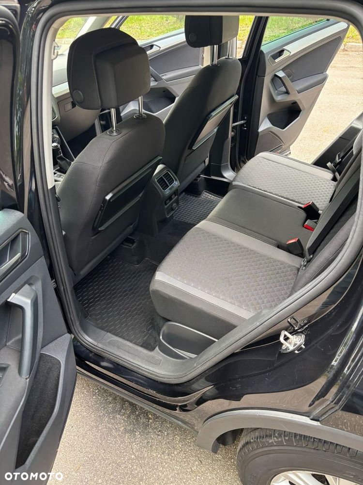 Volkswagen Tiguan - 9