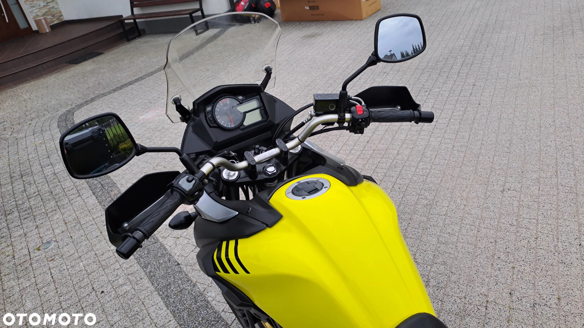 Suzuki DL - 20