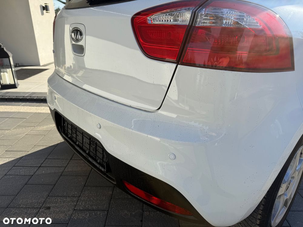 Kia Rio 1.2 Attract - 10