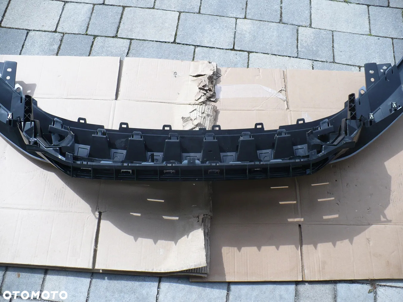 peugeot 508 II 18- model R8 bleda atrapa-grill ORYGI. - 2