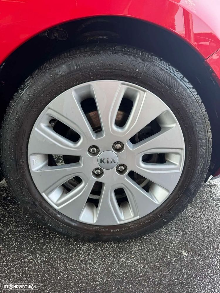 Kia Rio 1.4 Dream Team Edition - 11