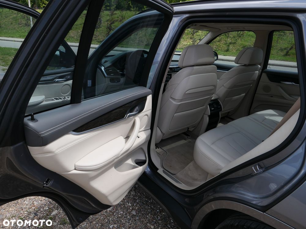 BMW X5 xDrive40d - 12