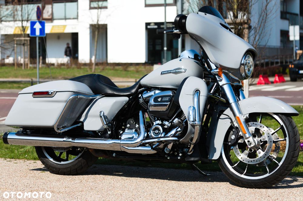 Harley-Davidson Touring Street Glide - 9