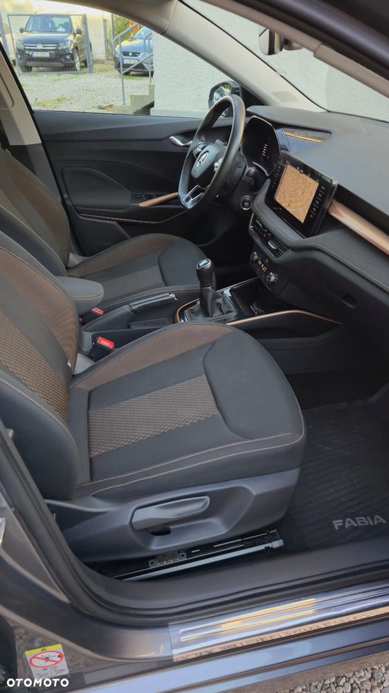 Skoda Fabia 1.0 TSI Style Color - 17