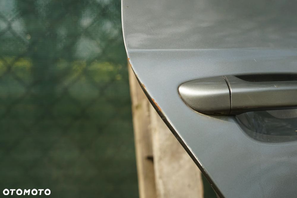 Drzwi tył tylne prawe VW Passat B6 Kombi LA7T - 3