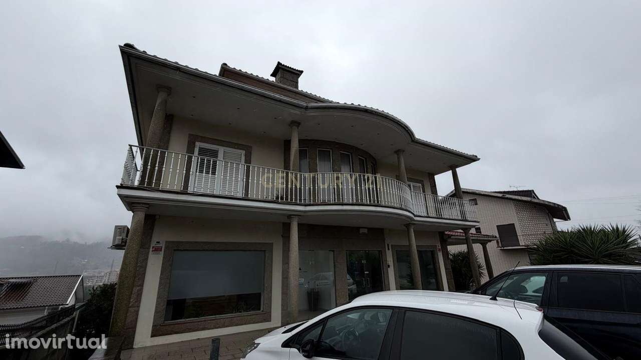 Moradia V4 Alpendorada, Várzea e Torrão – Marco de Canaveses - Grande imagem: 2/27