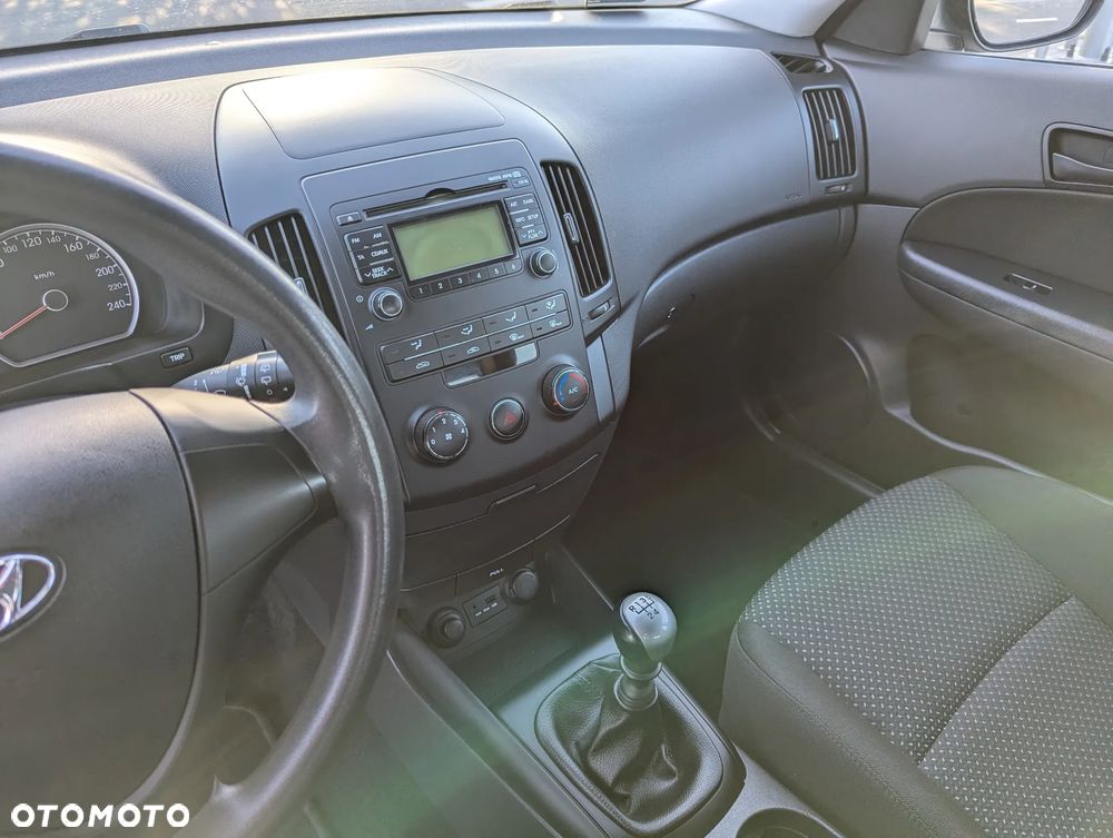 Hyundai i30 1.4 Comfort - 14