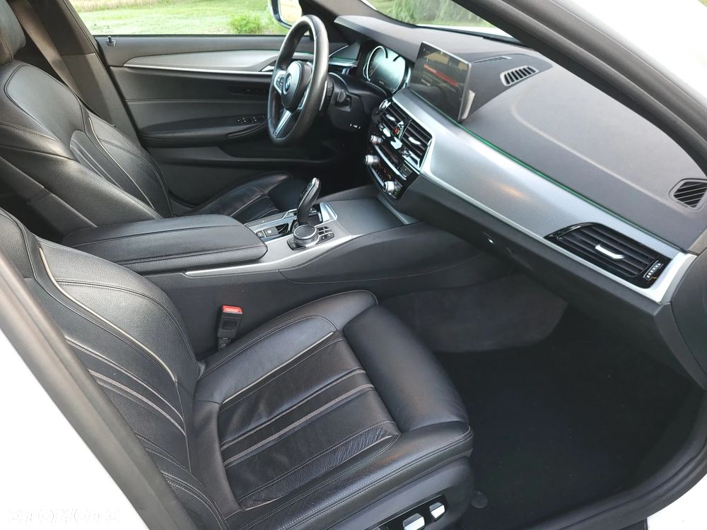 BMW Seria 5 520d xDrive M Sport sport - 14