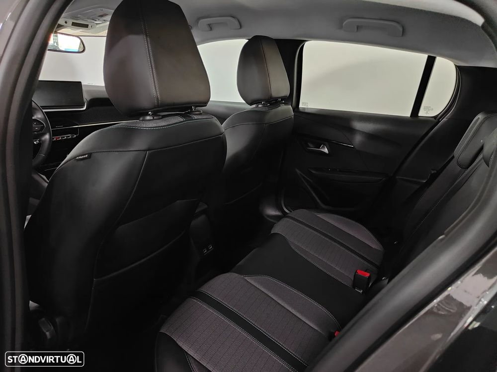 Peugeot 2008 1.2 PureTech Allure - 34