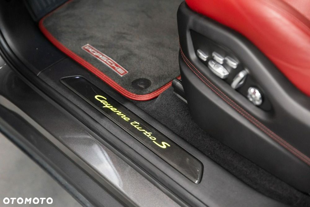 Porsche Cayenne - 37