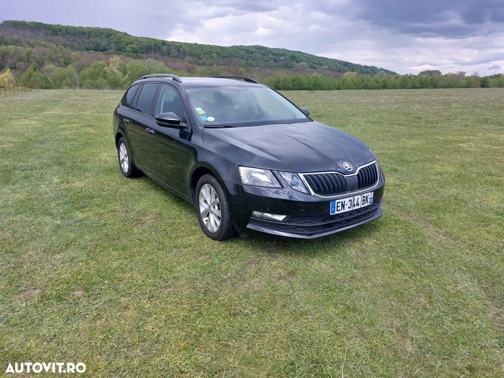 Skoda Octavia 1.6 TDI DSG Ambition - 1