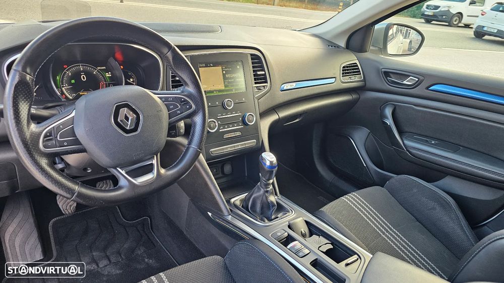 Renault Mégane 1.5 Blue dCi GT Line J18 - 17