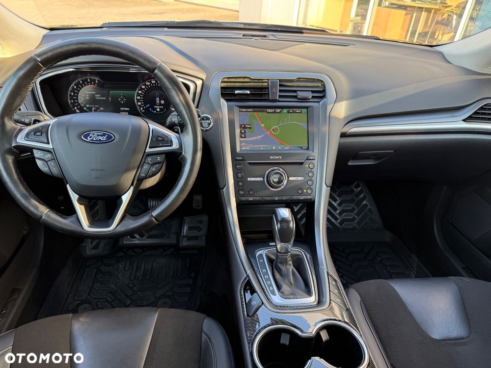 Ford Mondeo - 12