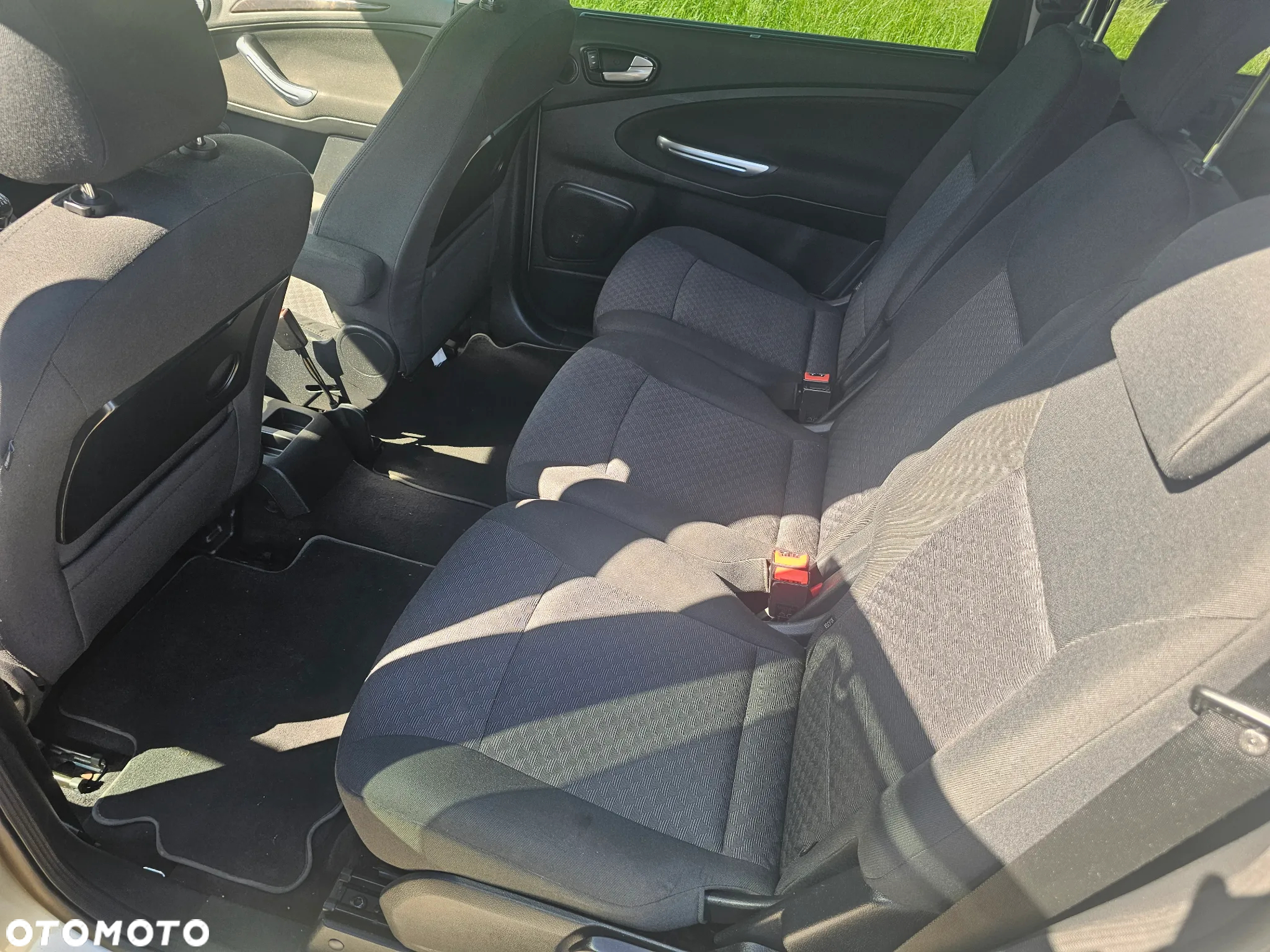 Ford Galaxy 2.0 TDCi Ghia - 14