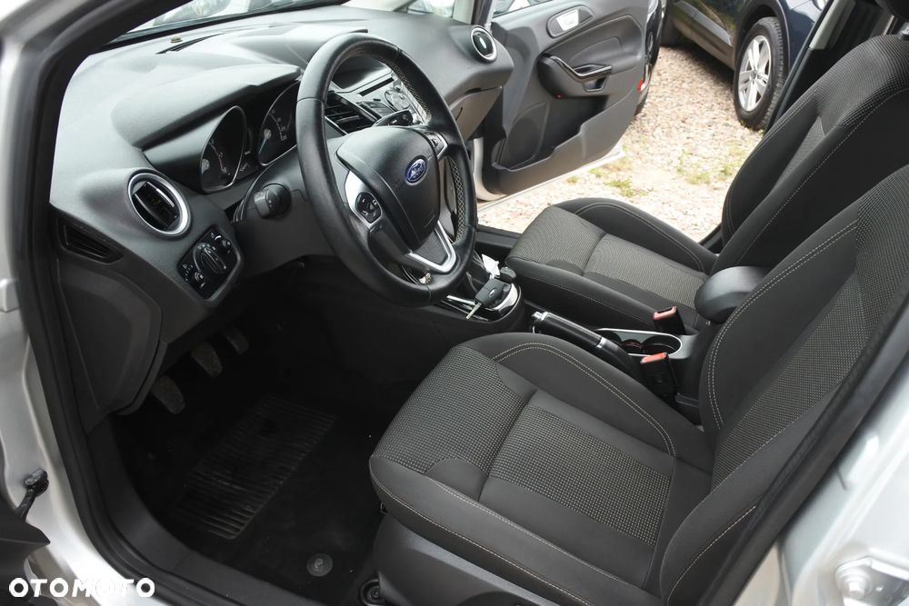 Ford Fiesta 1.0 EcoBoost S&S TITANIUM - 10