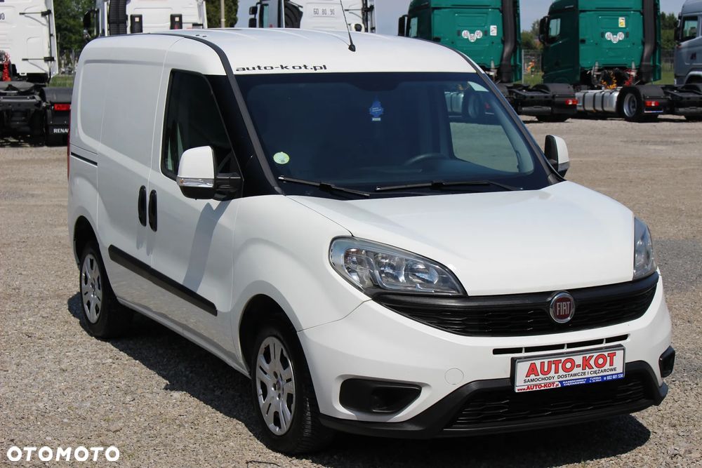 Fiat DOBLO 1.3 multijet 95KM / KLIMA /NAWIGACJA / B.DRZWI/ SERWIS FR/ IDEALNY STAN /