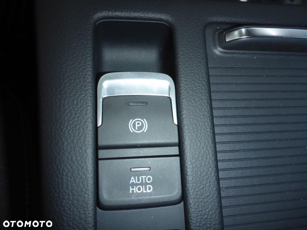 Volkswagen Passat - 18