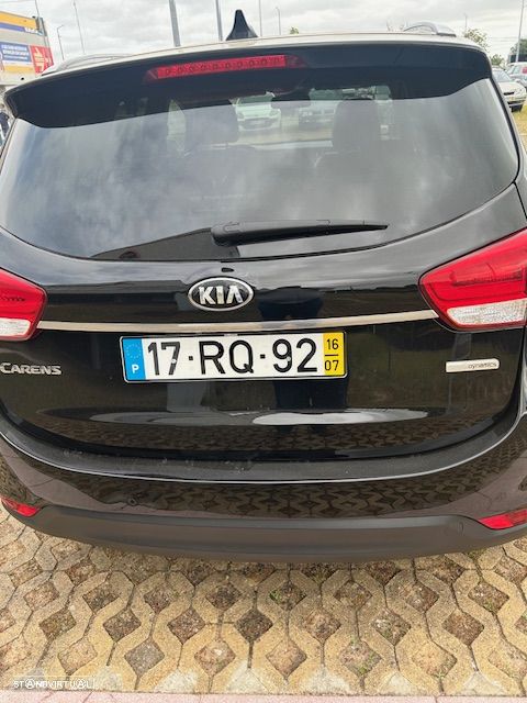 Kia Carens 1.7 CRDi ISG TX 7DCT - 12
