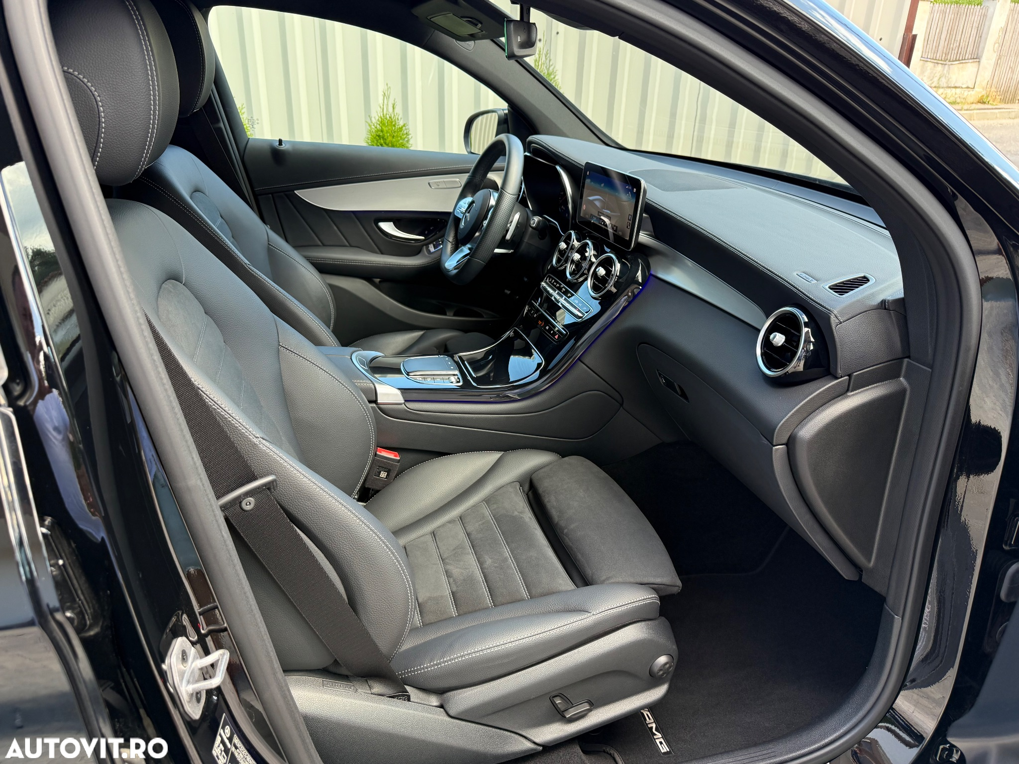 Mercedes-Benz GLC Coupe 300 e 4Matic 9G-TRONIC AMG Line - 16