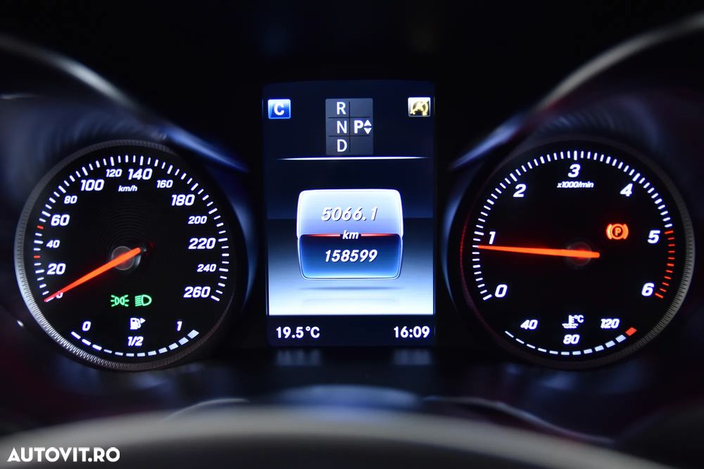 Mercedes-Benz GLC - 11