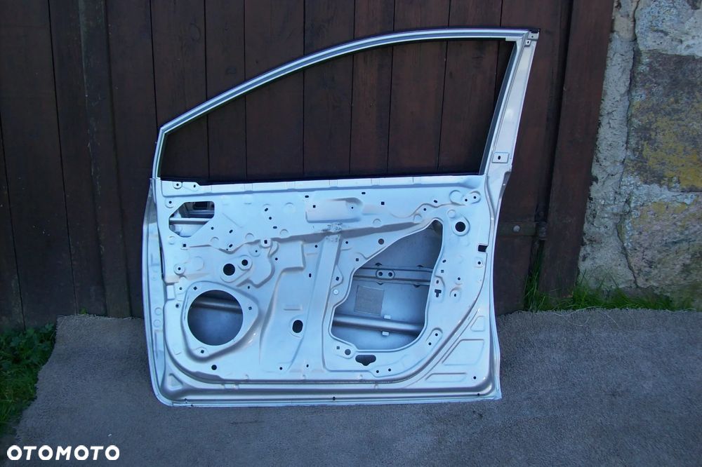 drzwi przednie prawe toyota corolla e-21 - 5