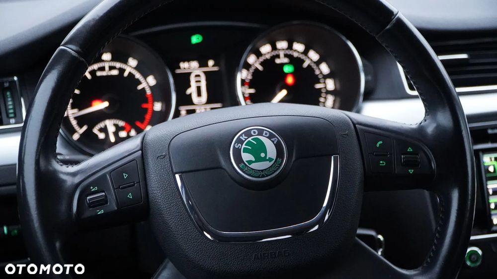 Skoda Superb 1.8 TSI Ambition DSG - 11
