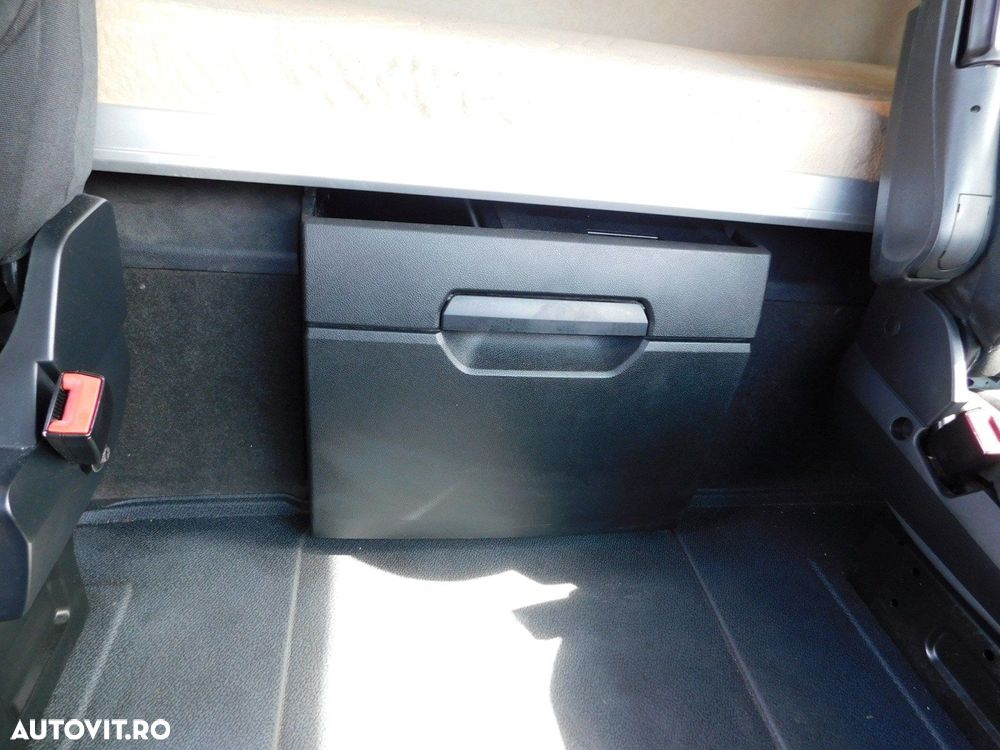 Mercedes-Benz Actros - 8