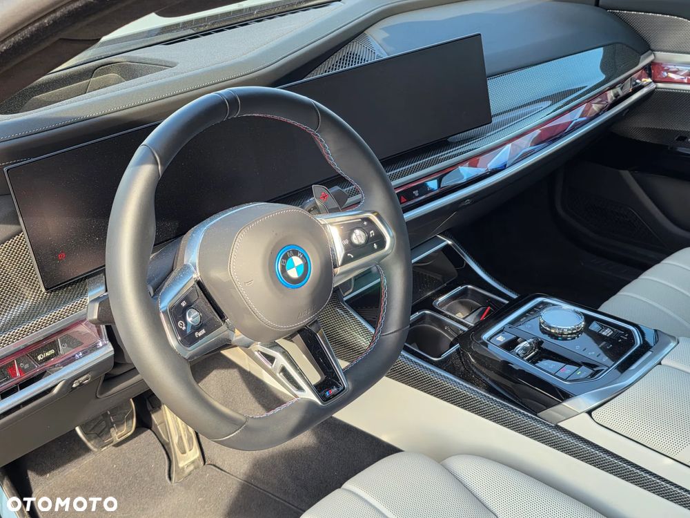 BMW Seria 7 M760e PHEV xDrive sport - 15