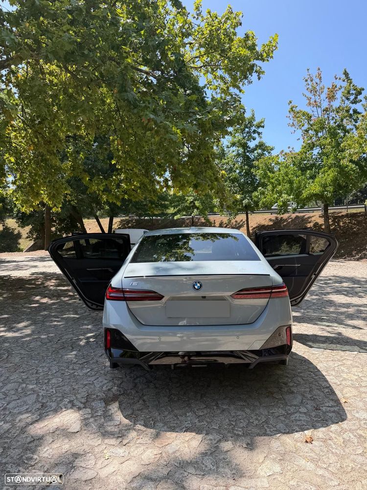 BMW i5 eDrive40 Pack Desportivo M - 3
