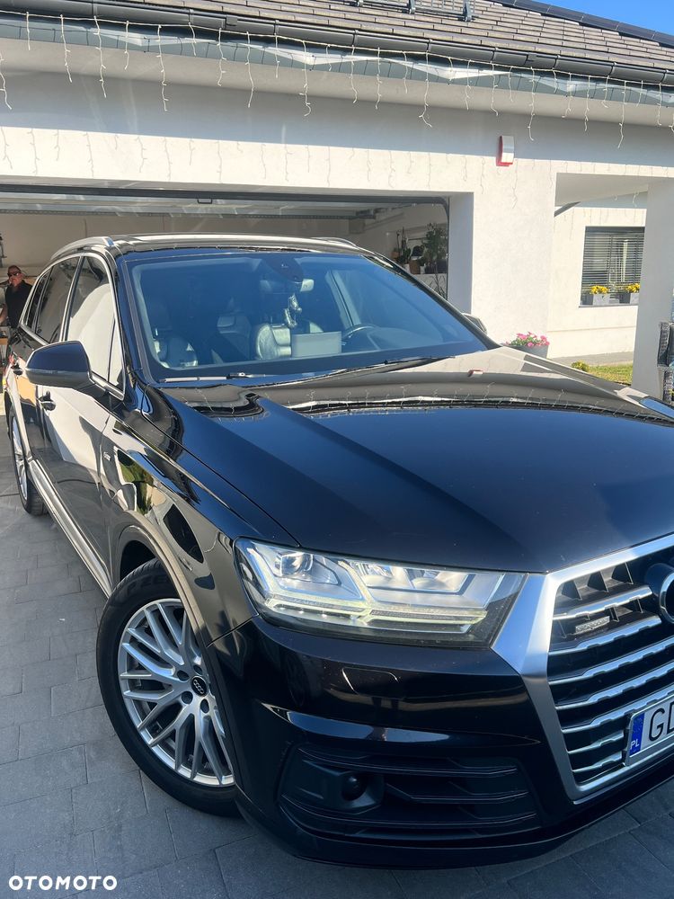 Audi Q7 - 1
