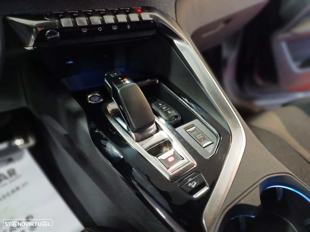 Peugeot 3008 1.6 Hybrid4 GT e-EAT8 - 20