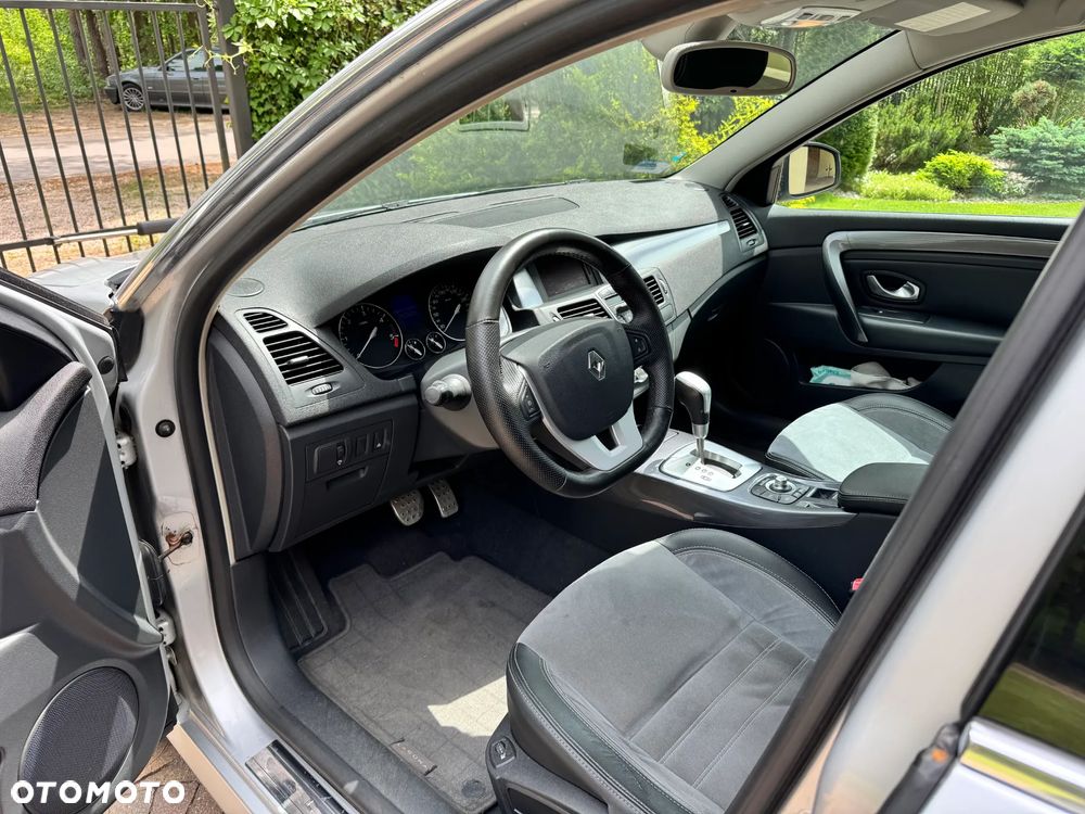 Renault Laguna dCi 150 FAP Dynamique - 15