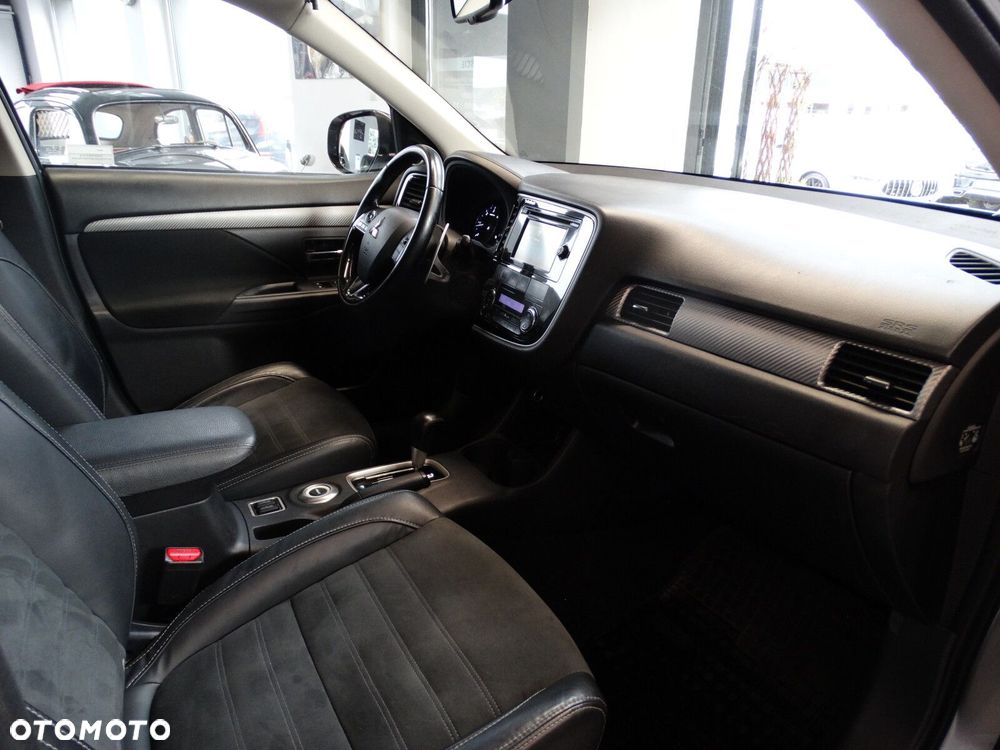 Mitsubishi Outlander - 36