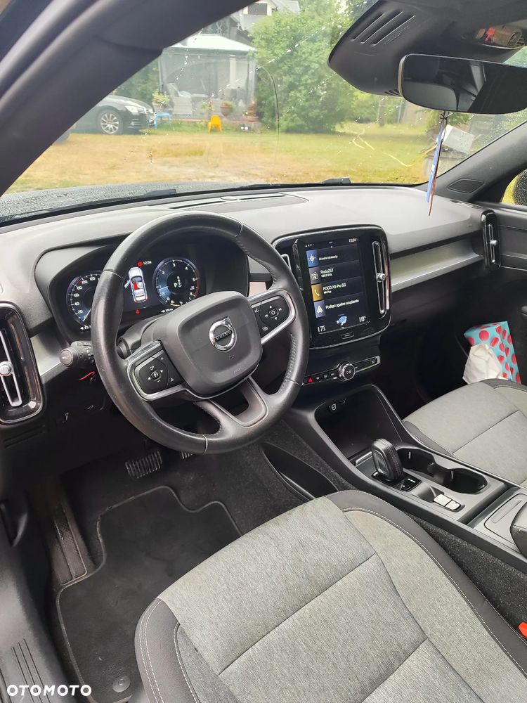 Volvo XC 40 D3 Momentum Pro - 23