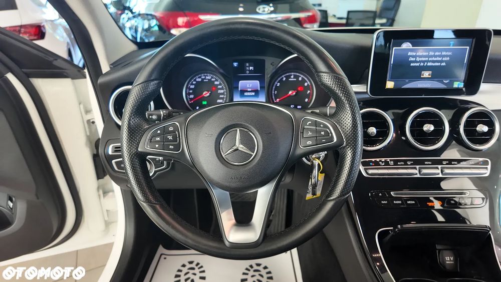 Mercedes-Benz Klasa C 200 7G-TRONIC - 24