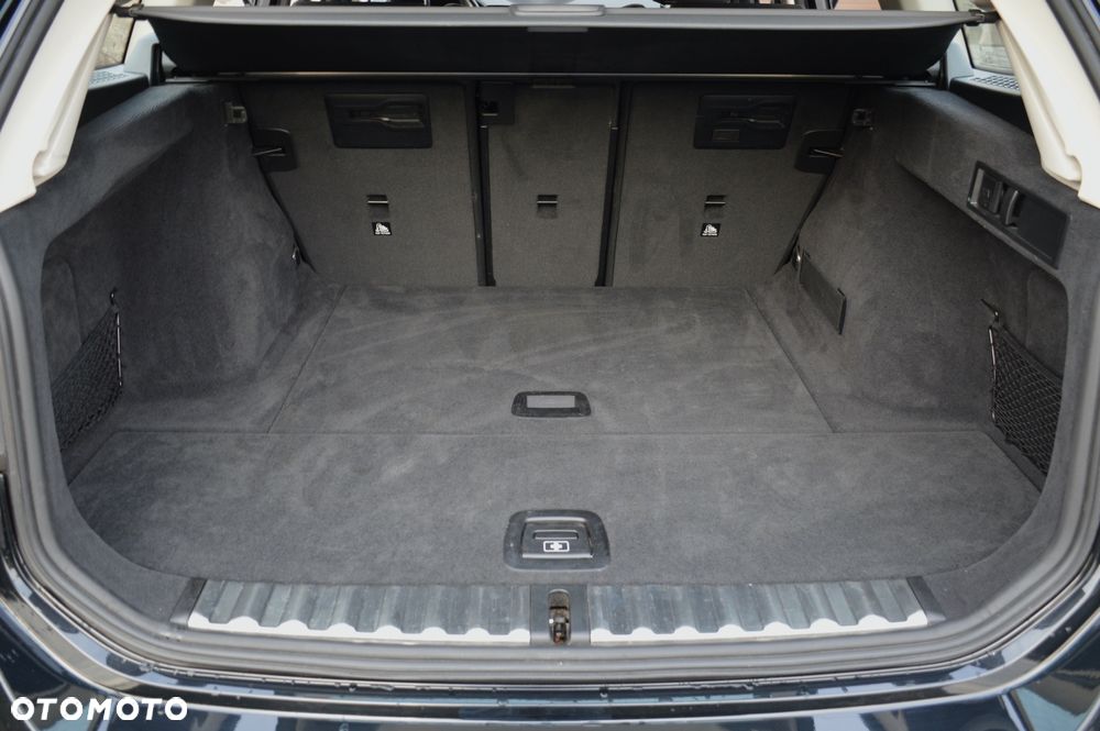 BMW Seria 3 320d Sport Line Shadow - 34