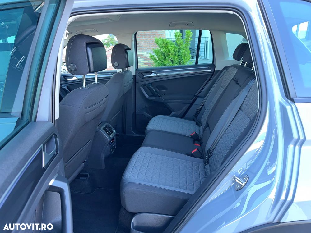 Volkswagen Tiguan - 11