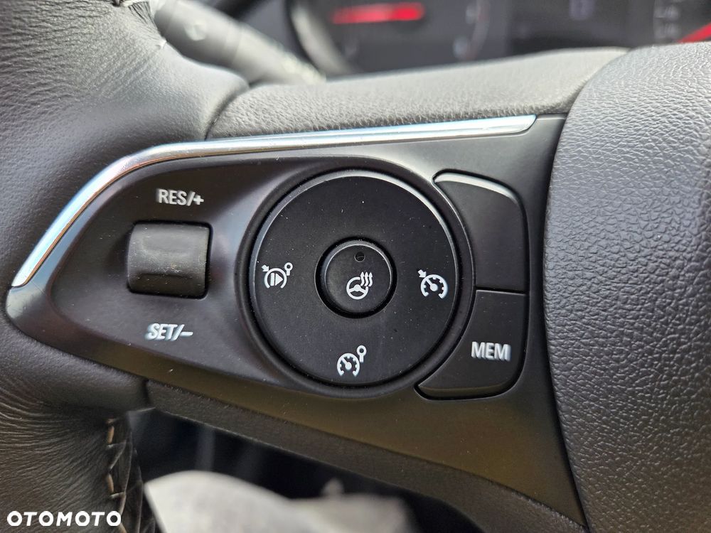 Opel Crossland X - 14
