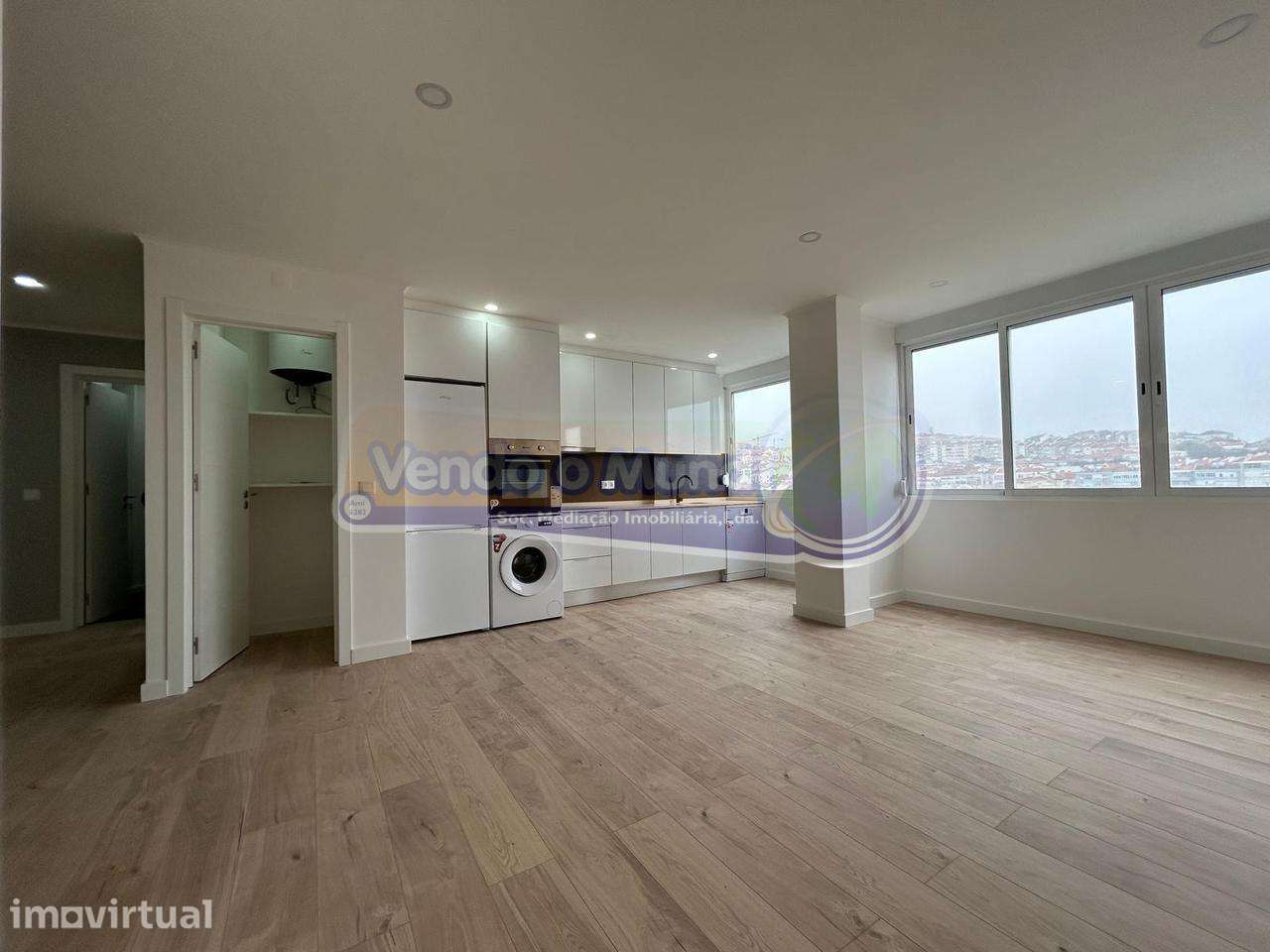 Apartamento na Amadora - Damaia (LXAMD026) - Grande imagem: 2/12