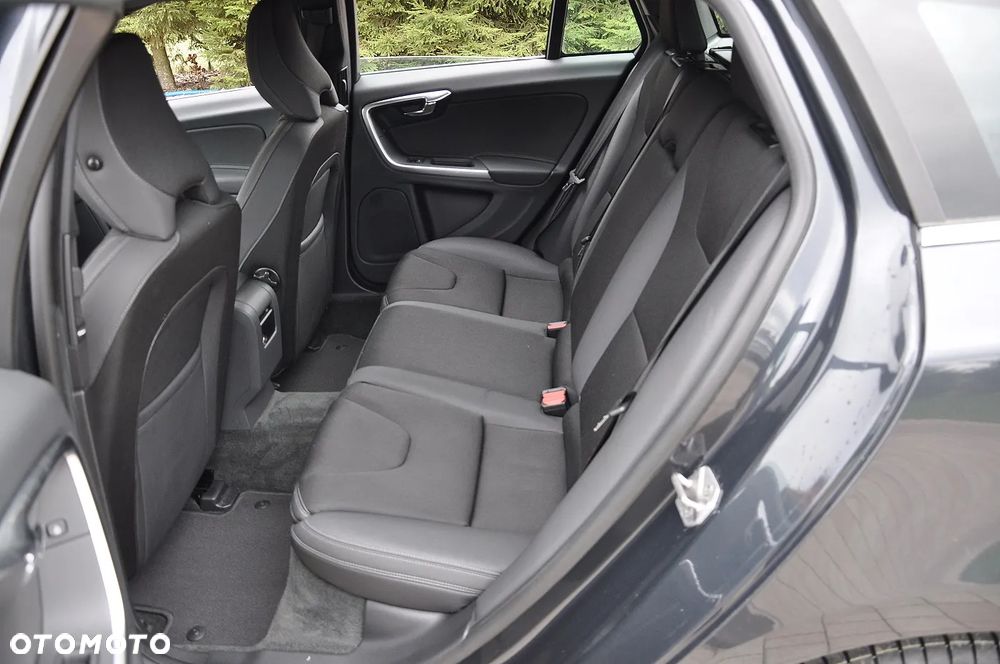 Volvo V60 D4 - 26
