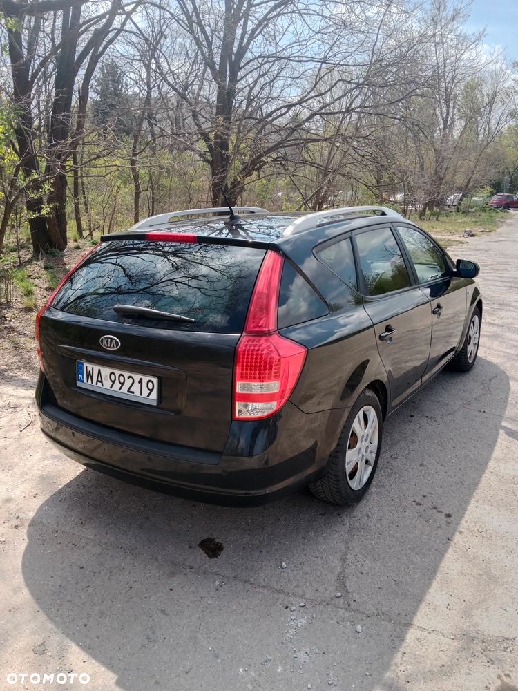 Kia Ceed 1.6 L - 7