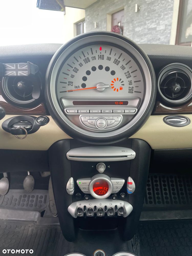 MINI Cooper Standard - 15