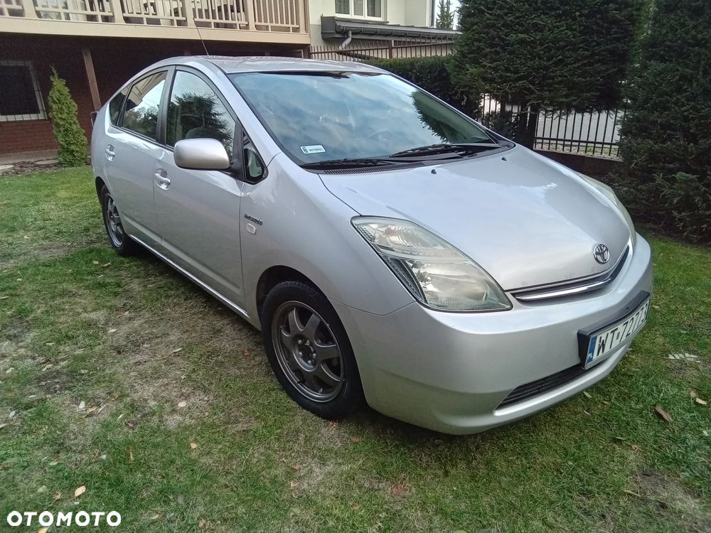 Toyota Prius 1.5 VVT-i Sol - 3