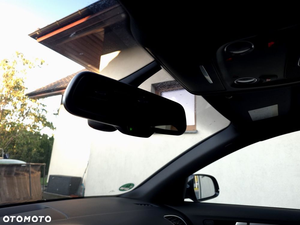 Audi A4 Avant 2.0 TDI Quattro S tronic - 26