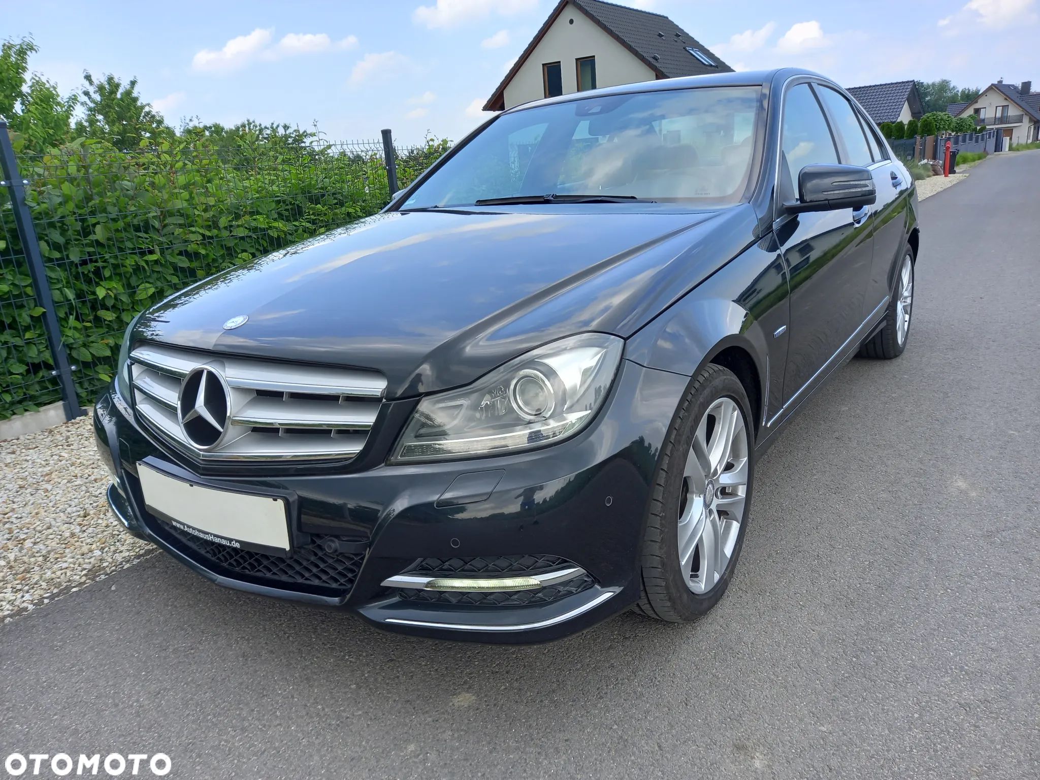 Mercedes-Benz Klasa C 250 CGI BlueEff Avantgarde - 1