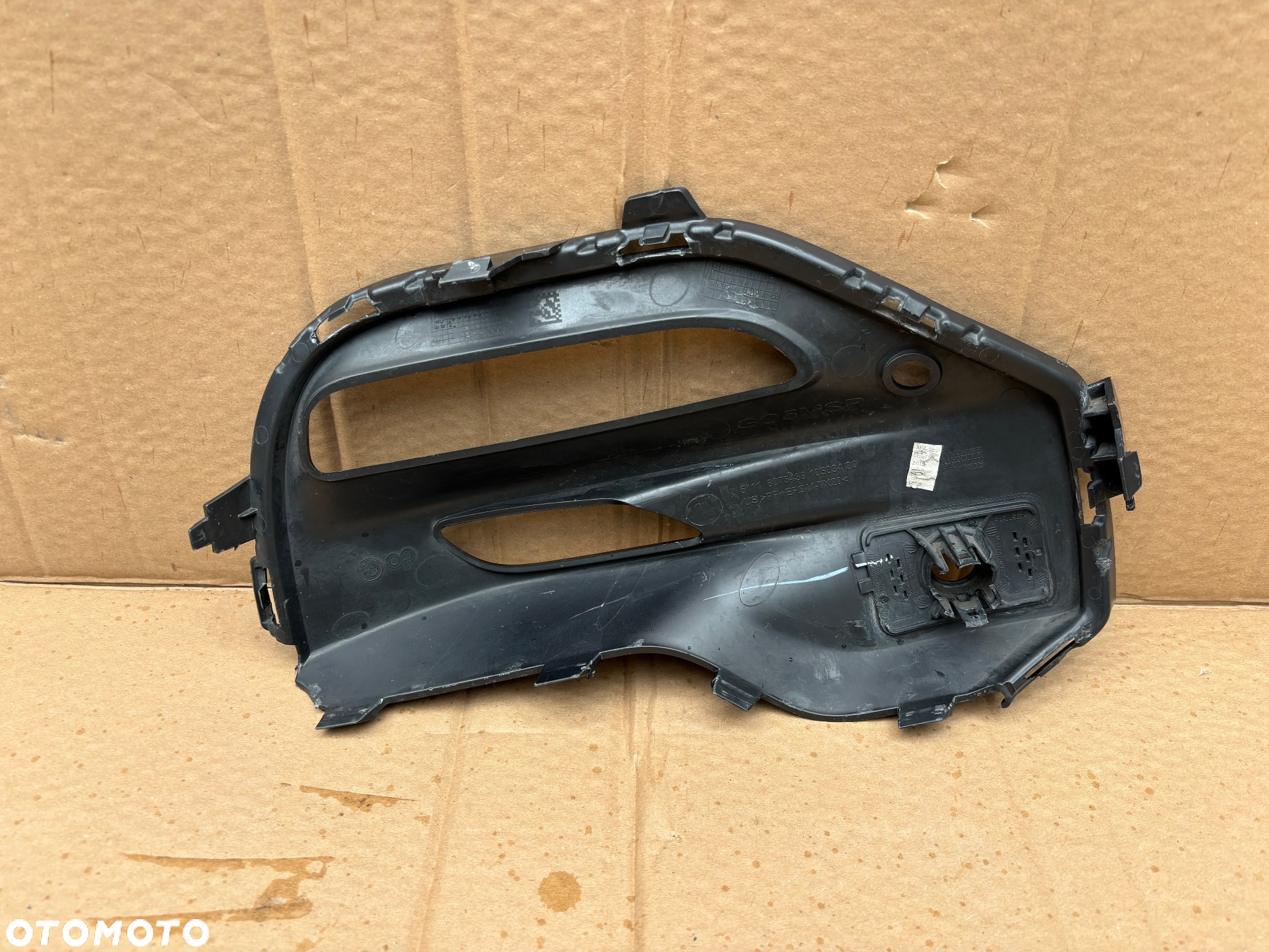 Oryginalna Kratka Zderzaka Przednia Lewa M Pakiet BMW X5 G05 Czarna 8069209 8073439 - 2