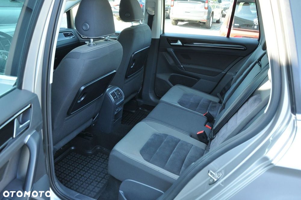 Volkswagen Golf Sportsvan 2.0 TDI SCR DSG Highline - 19
