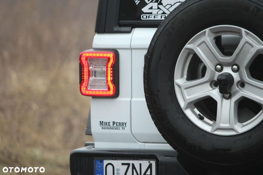 Jeep Wrangler - 36