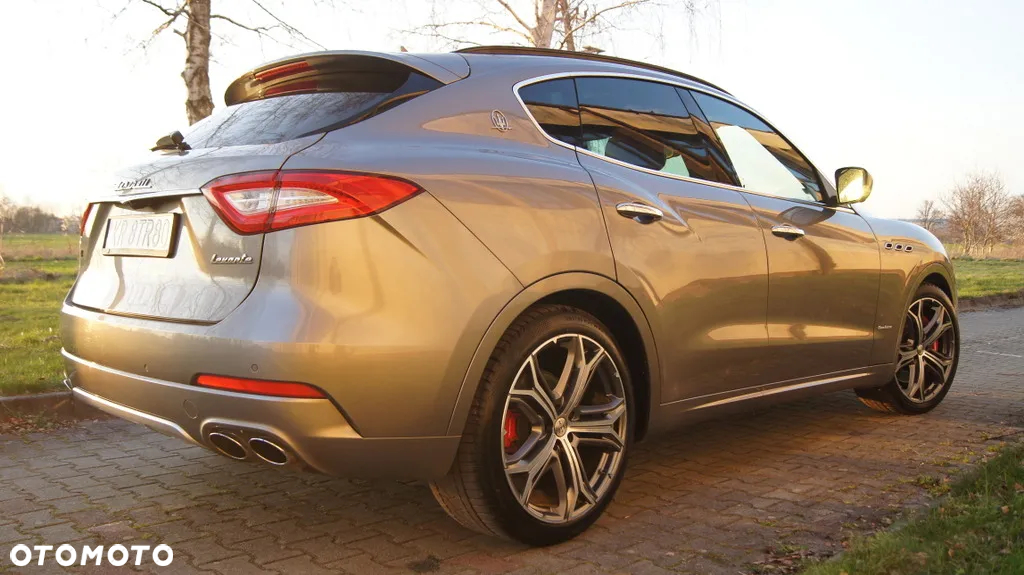 Maserati Levante Granlusso - 10